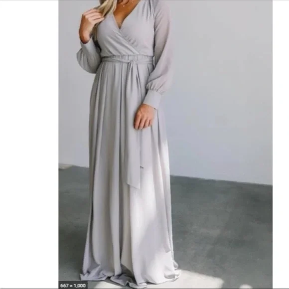 bohemian flowy maxi dress Mizalle Flowy Long Sleeve Maxi Dress